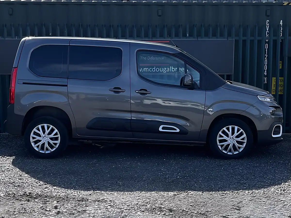 Used 2020 Citroen Berlingo Feel M S/S Grey - Interior and Exterior details 7