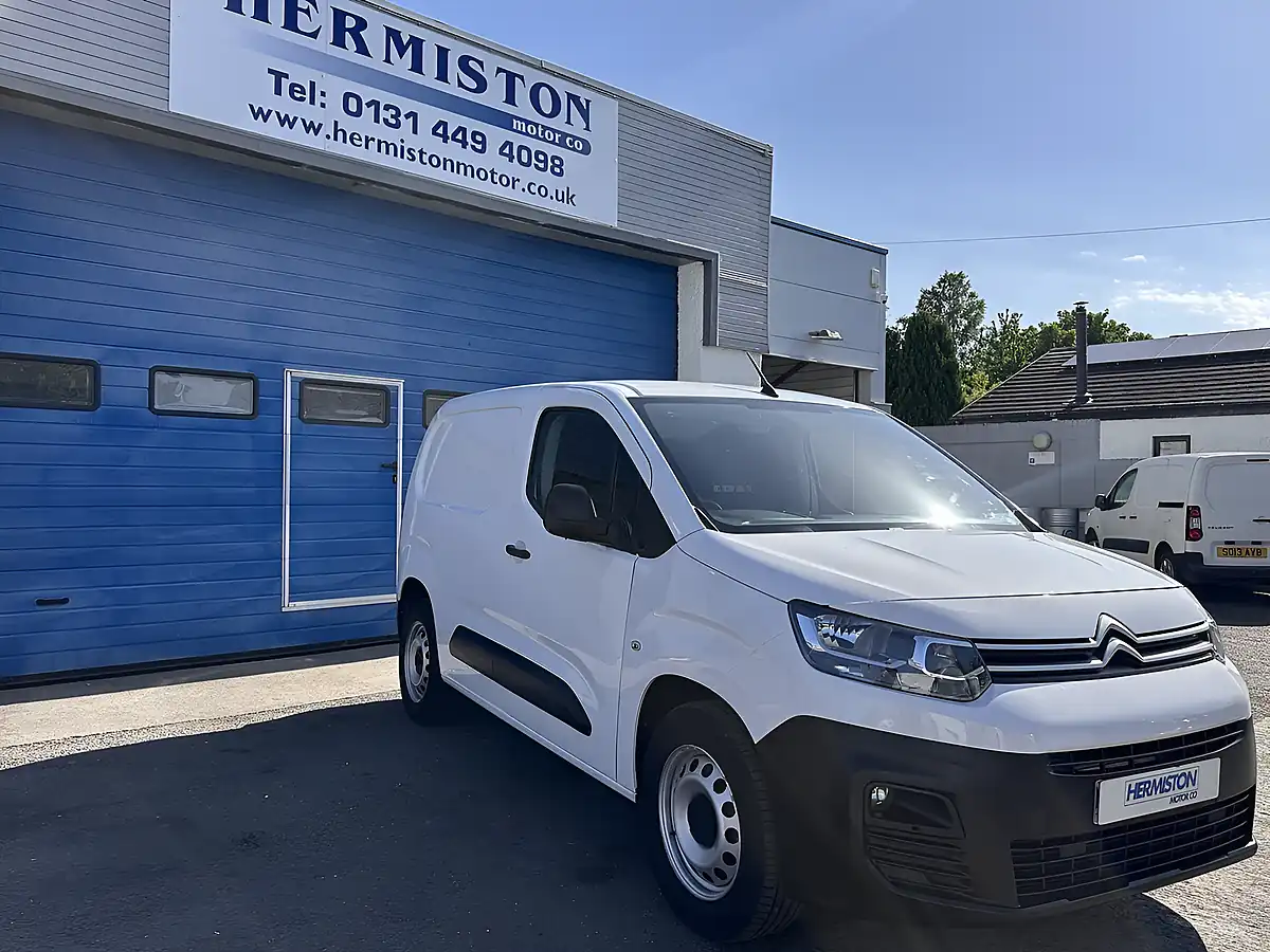 Used 2020 Citroen Berlingo Worker M Panel Van White - Front View
