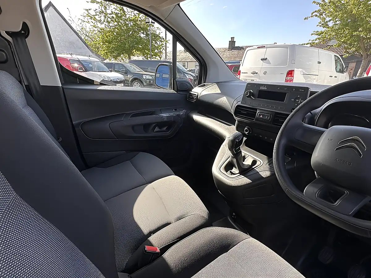 Used 2020 Citroen Berlingo Worker M Panel Van White - Interior and Exterior details 16