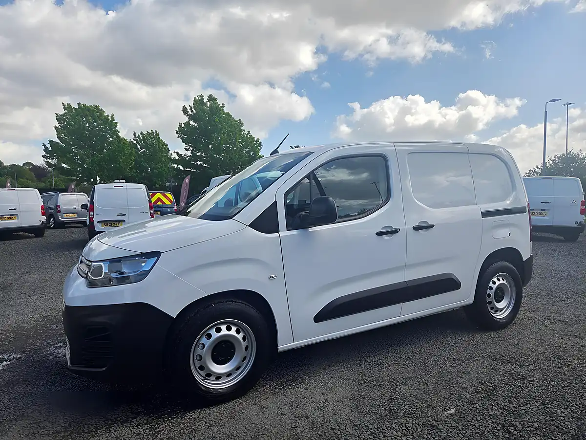 Used 2020 Citroen Berlingo Worker M Swb White - Interior and Exterior details 7