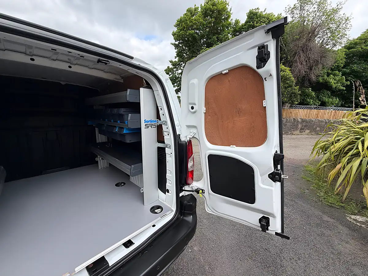Used 2020 Citroen Berlingo Worker M White - Interior and Exterior details 18