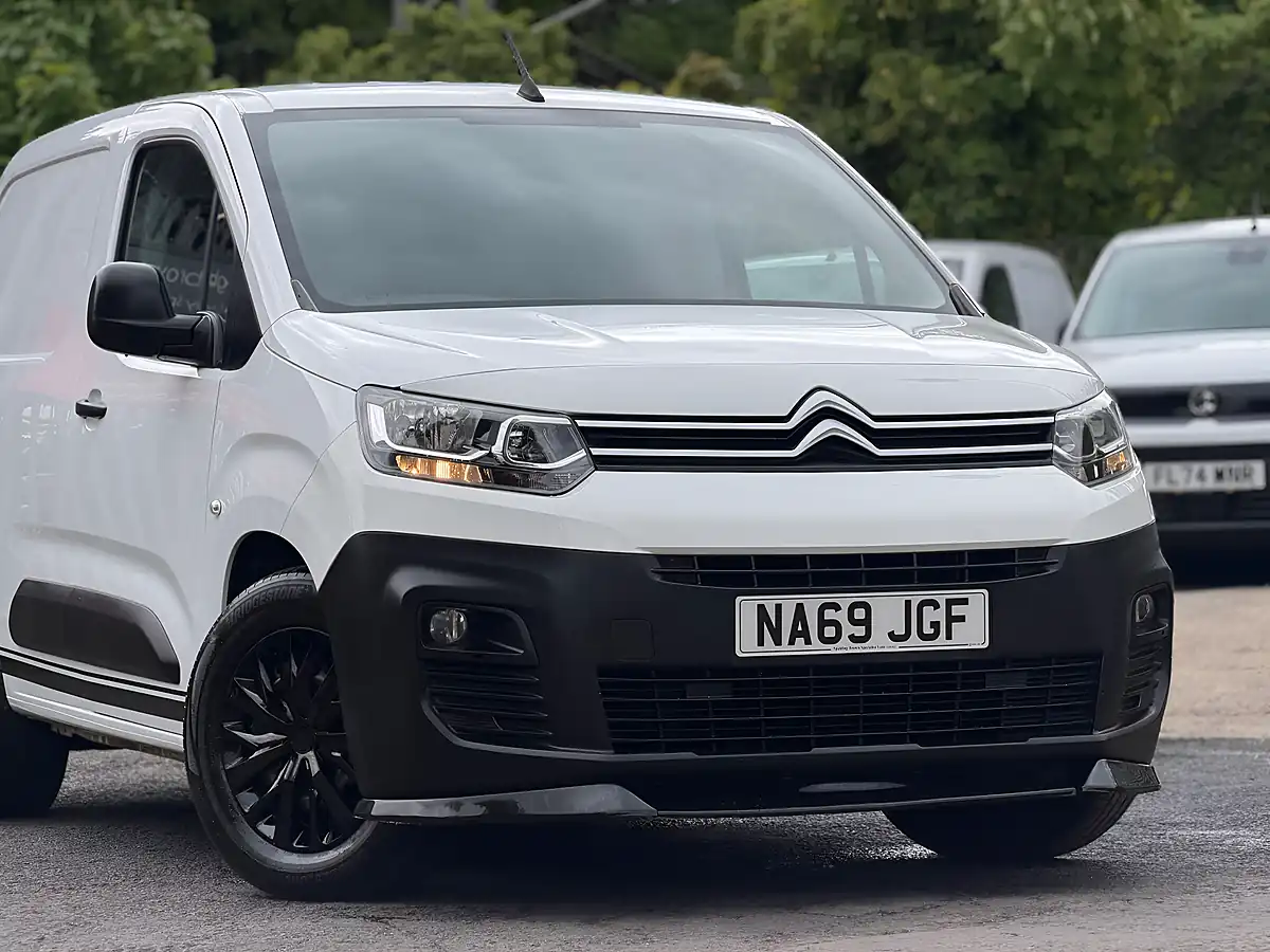 Used 2020 Citroen Berlingo Worker M White - Interior and Exterior details 4