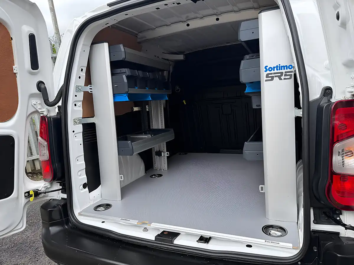 Used 2020 Citroen Berlingo Worker M White - Interior and Exterior details 9
