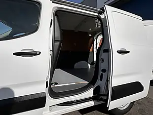 Used 2020 Citroen Berlingo Worker M White - Interior and Exterior details 11