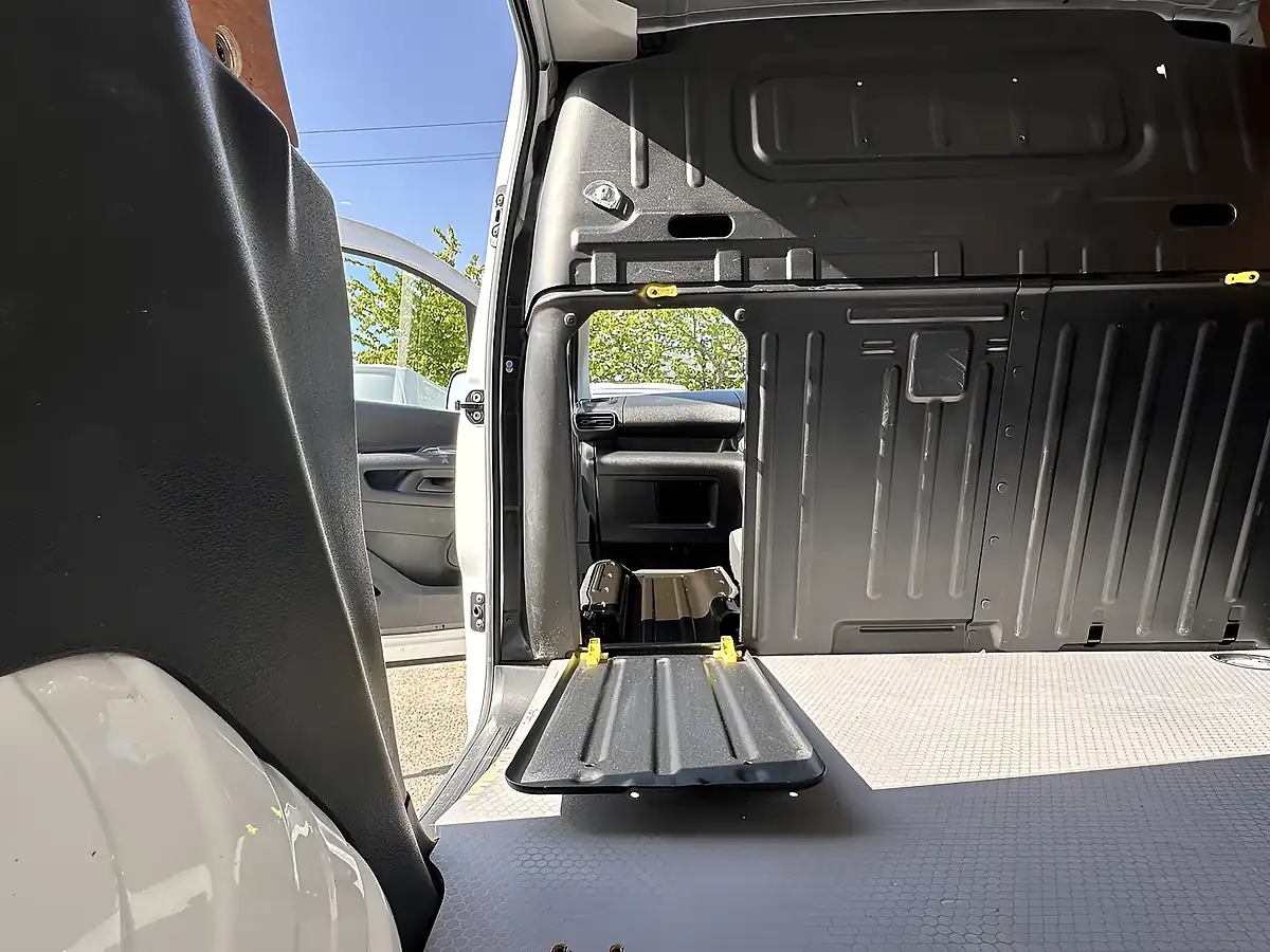 Used 2020 Citroen Berlingo Worker M White - Interior and Exterior details 12