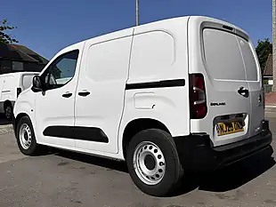Used 2020 Citroen Berlingo Worker M White - Interior and Exterior details 7