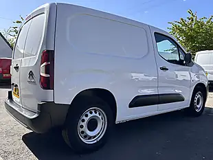 Used 2020 Citroen Berlingo Worker M White - Interior and Exterior details 8