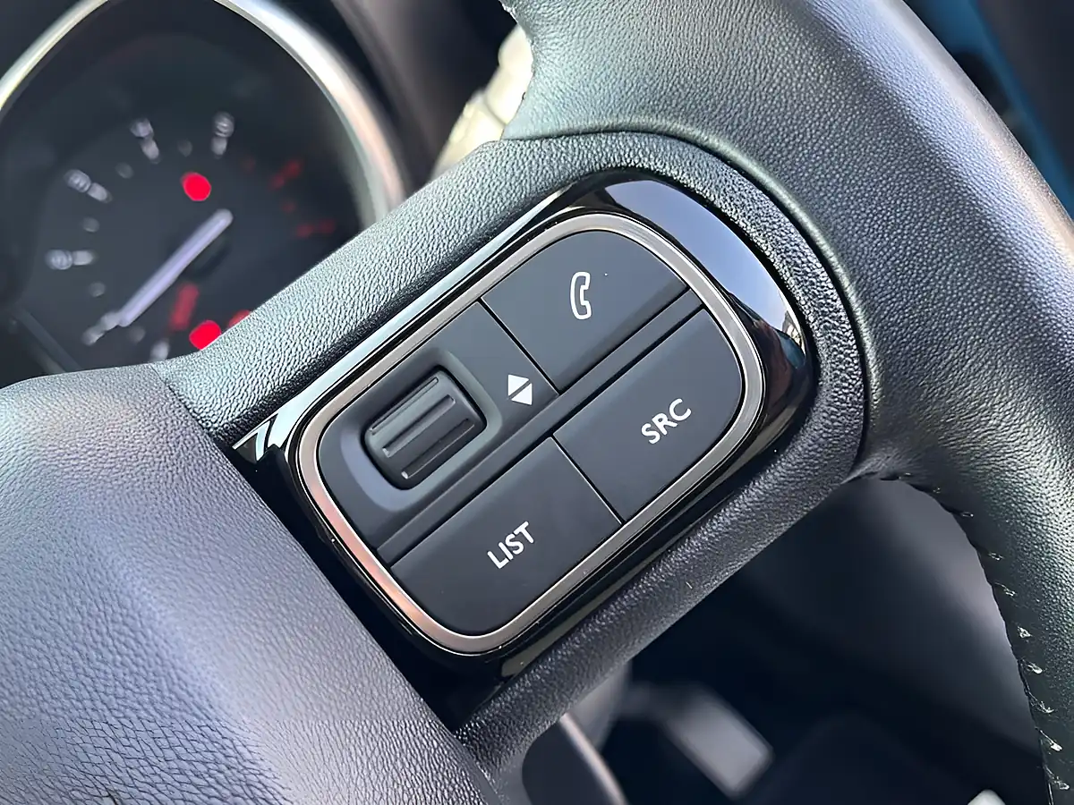 Used 2020 Citroen C3 Aircross Flair Blue - Interior and Exterior details 17
