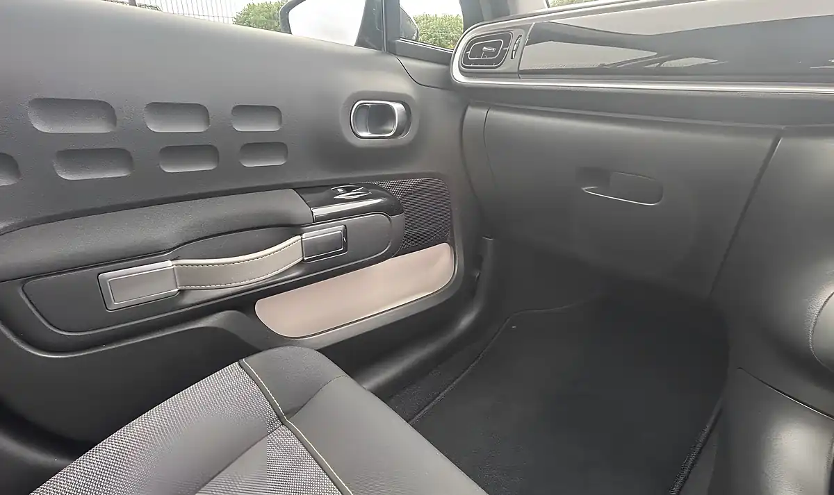 Used 2020 Citroen C3 Feel Green - Interior and Exterior details 11