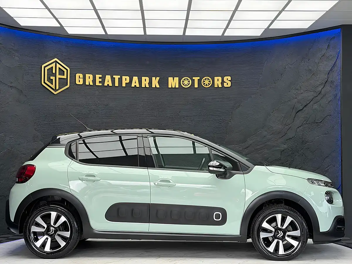 Used 2020 Citroen C3 Flair Plus Green - Interior and Exterior details 4
