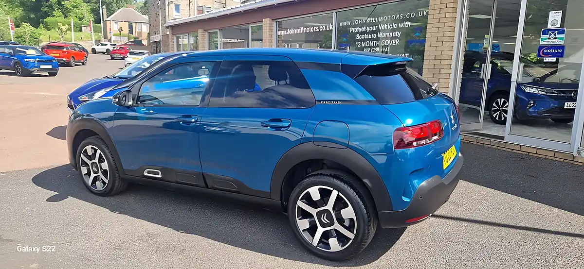 Used 2020 Citroen C4 Cactus Flair Blue - Interior and Exterior details 18