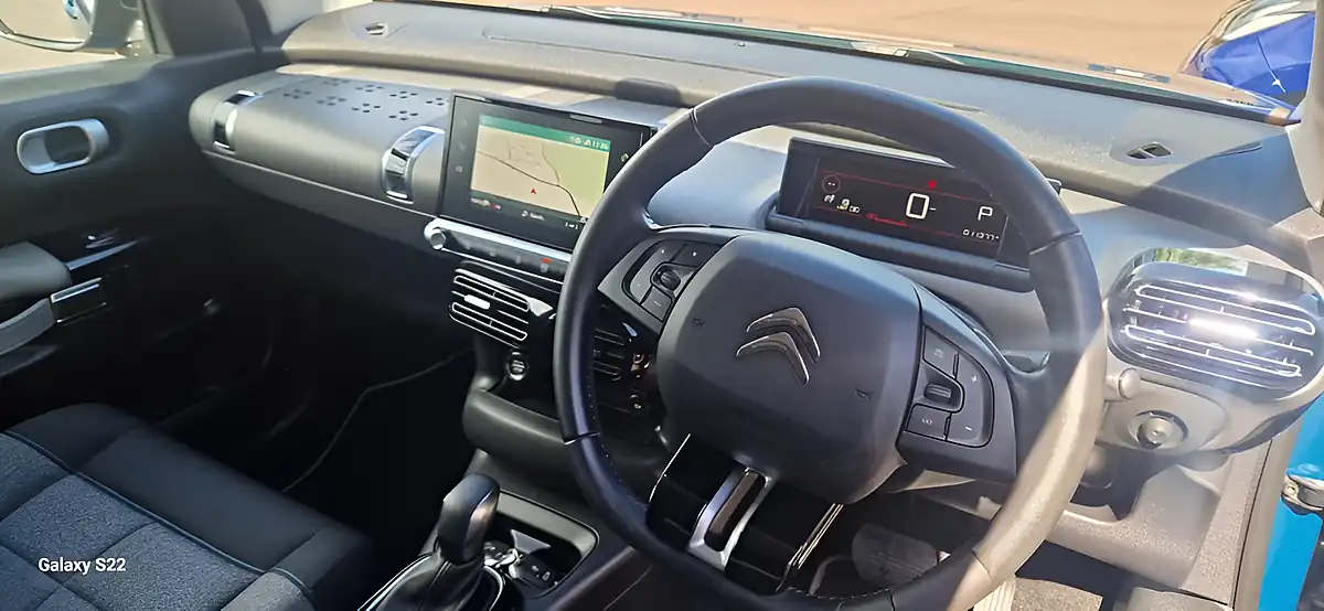 Used 2020 Citroen C4 Cactus Flair Blue - Interior and Exterior details 6