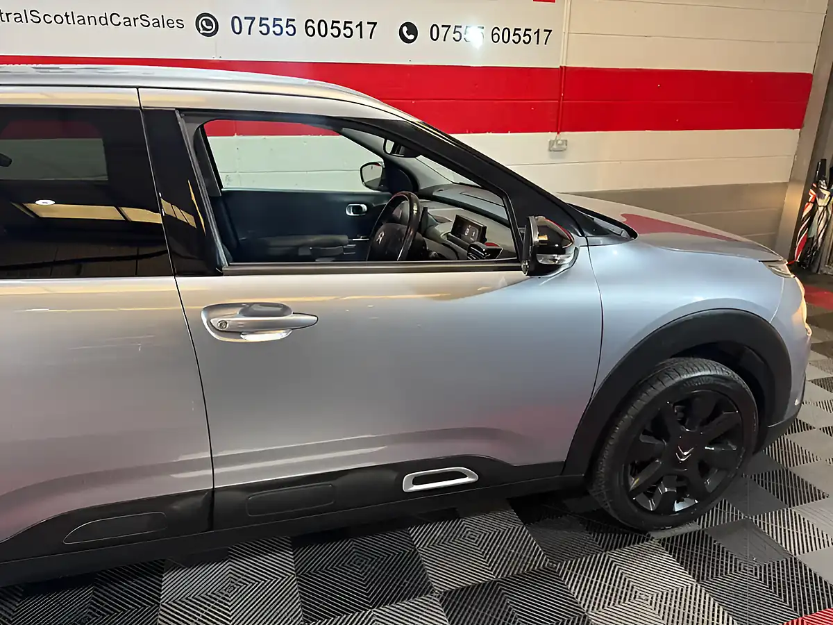 Used 2020 Citroen C4 Cactus Flair Grey - Interior and Exterior details 10