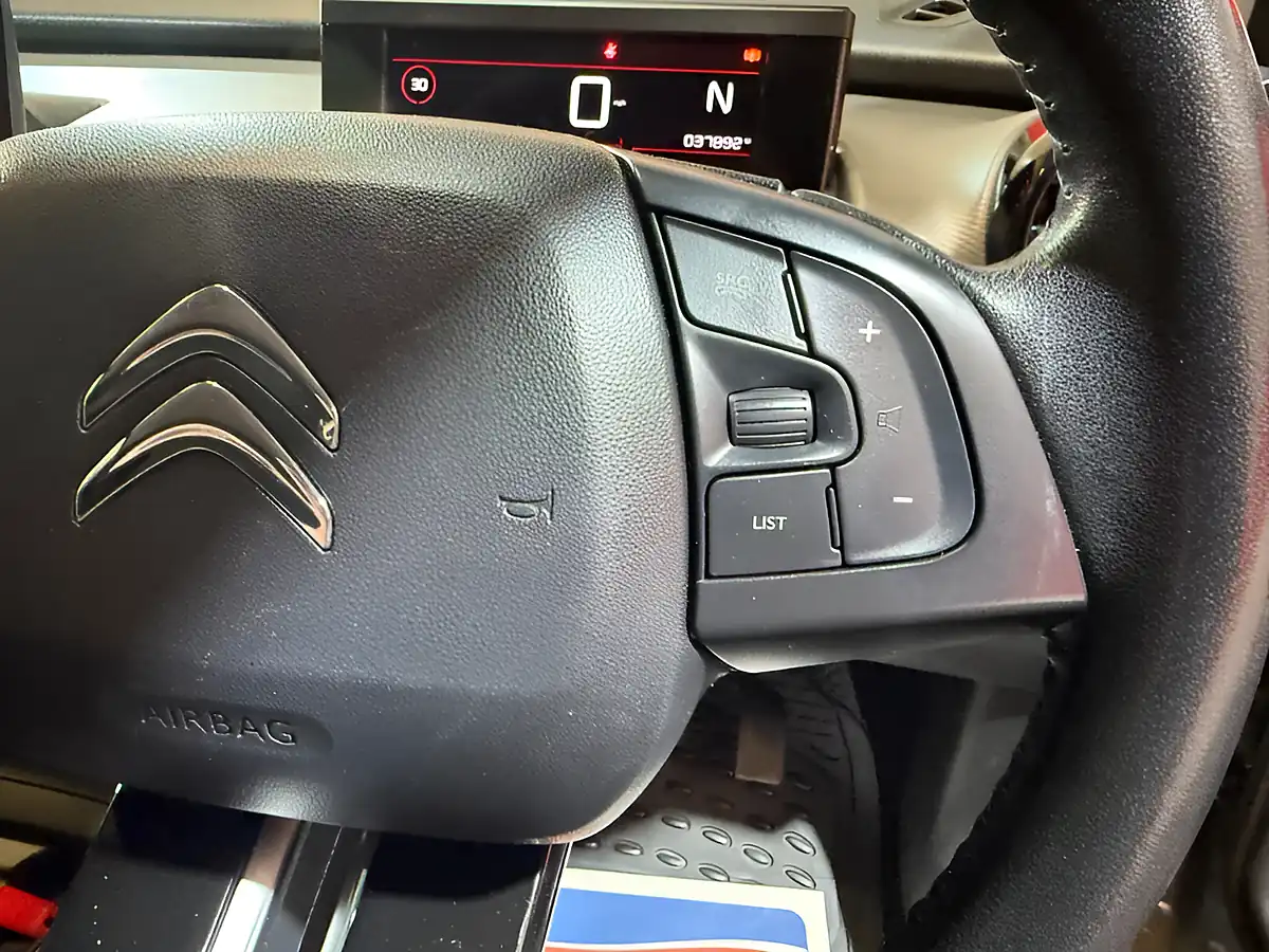 Used 2020 Citroen C4 Cactus Flair Grey - Interior and Exterior details 13