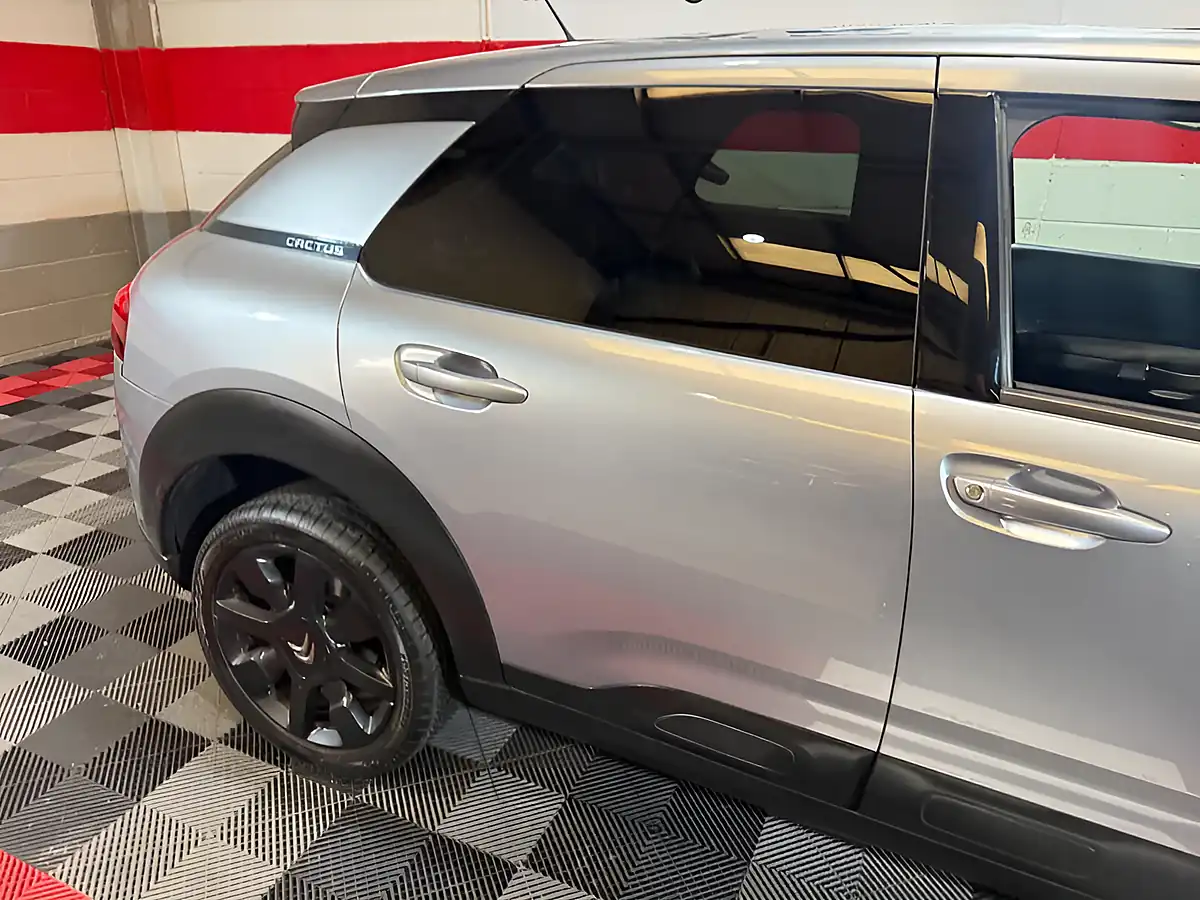 Used 2020 Citroen C4 Cactus Flair Grey - Interior and Exterior details 4