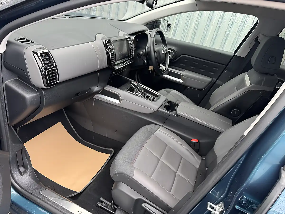 Used 2020 Citroen C5 Aircross Flair Blue - Interior and Exterior details 10