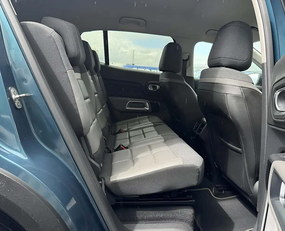 Used 2020 Citroen C5 Aircross Flair Blue - Interior and Exterior details 12