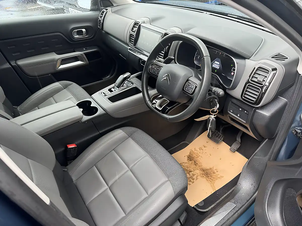 Used 2020 Citroen C5 Aircross Flair Blue - Interior and Exterior details 9