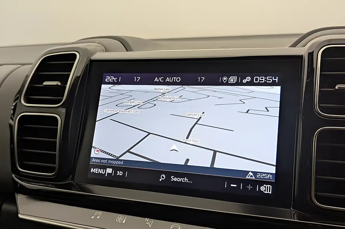 Used 2020 Citroen C5 Aircross Flair White - Interior and Exterior details 10