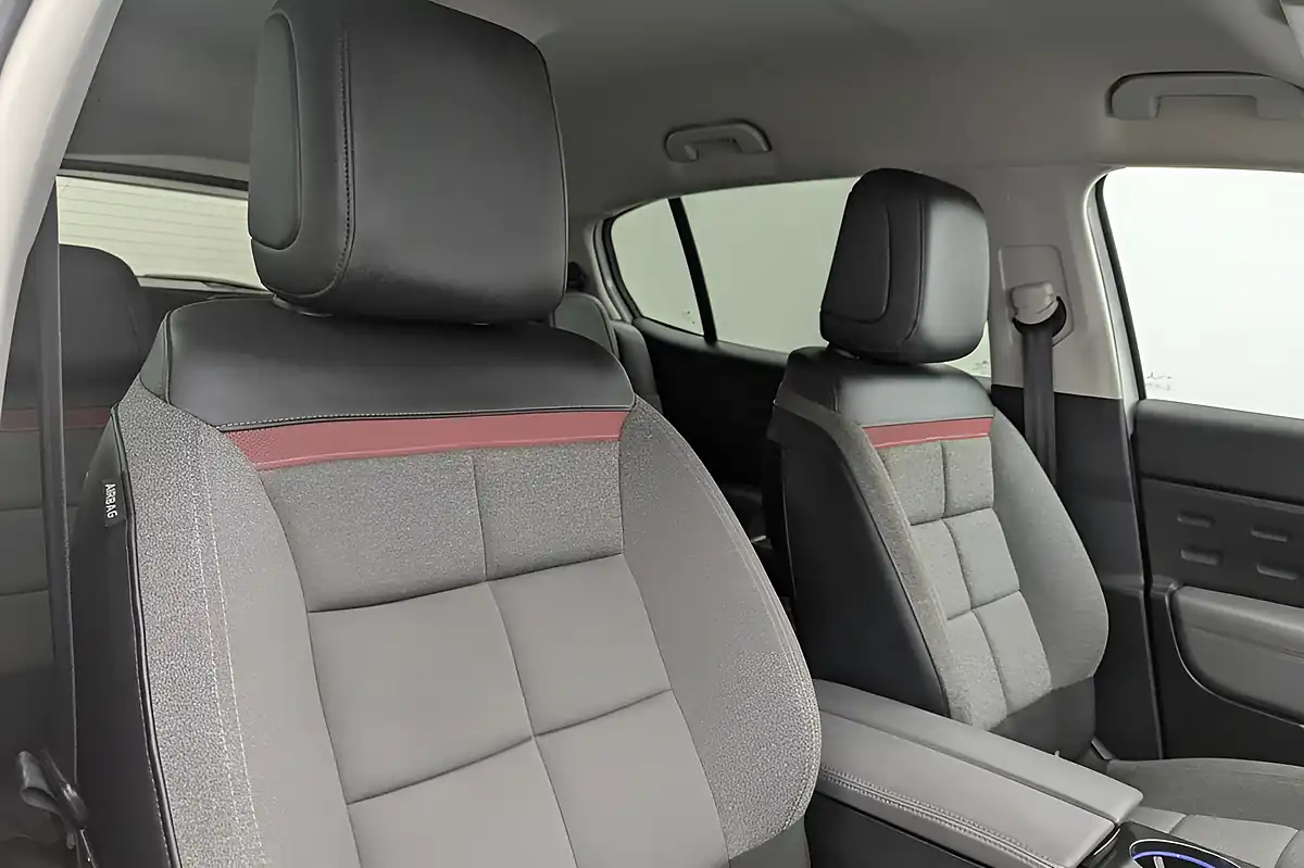 Used 2020 Citroen C5 Aircross Flair White - Interior and Exterior details 12