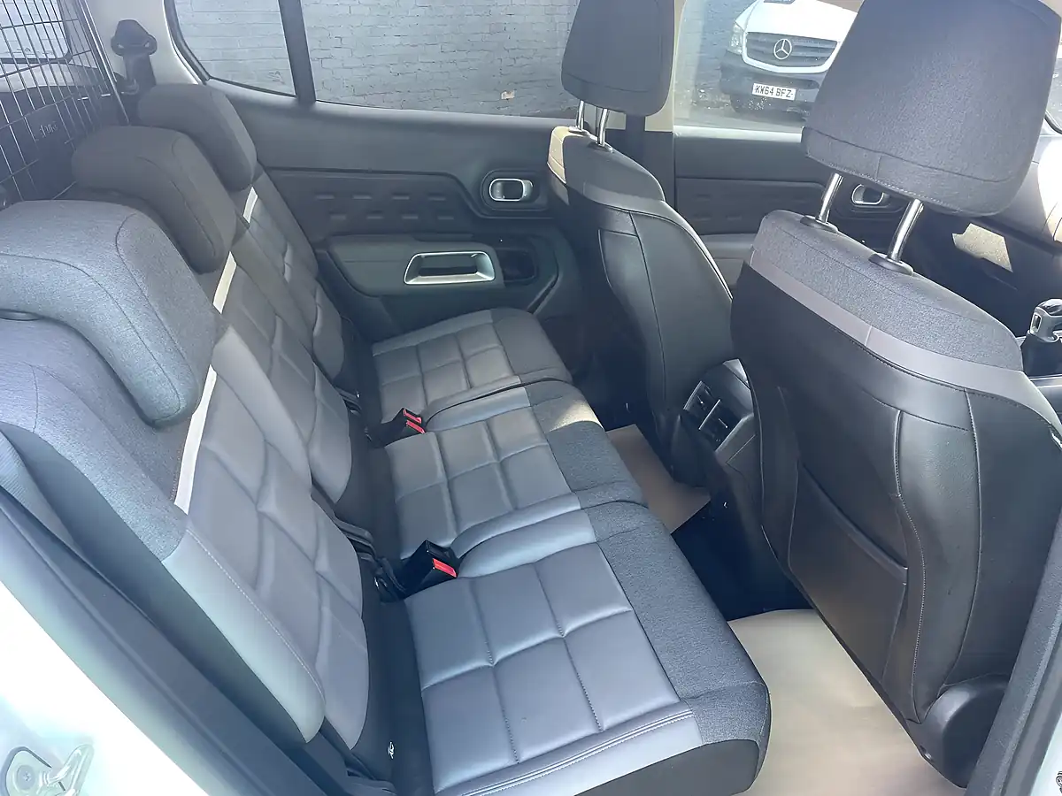 Used 2020 Citroen C5 Aircross Flair White - Interior and Exterior details 10