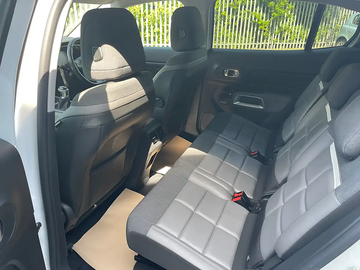 Used 2020 Citroen C5 Aircross Flair White - Interior and Exterior details 13