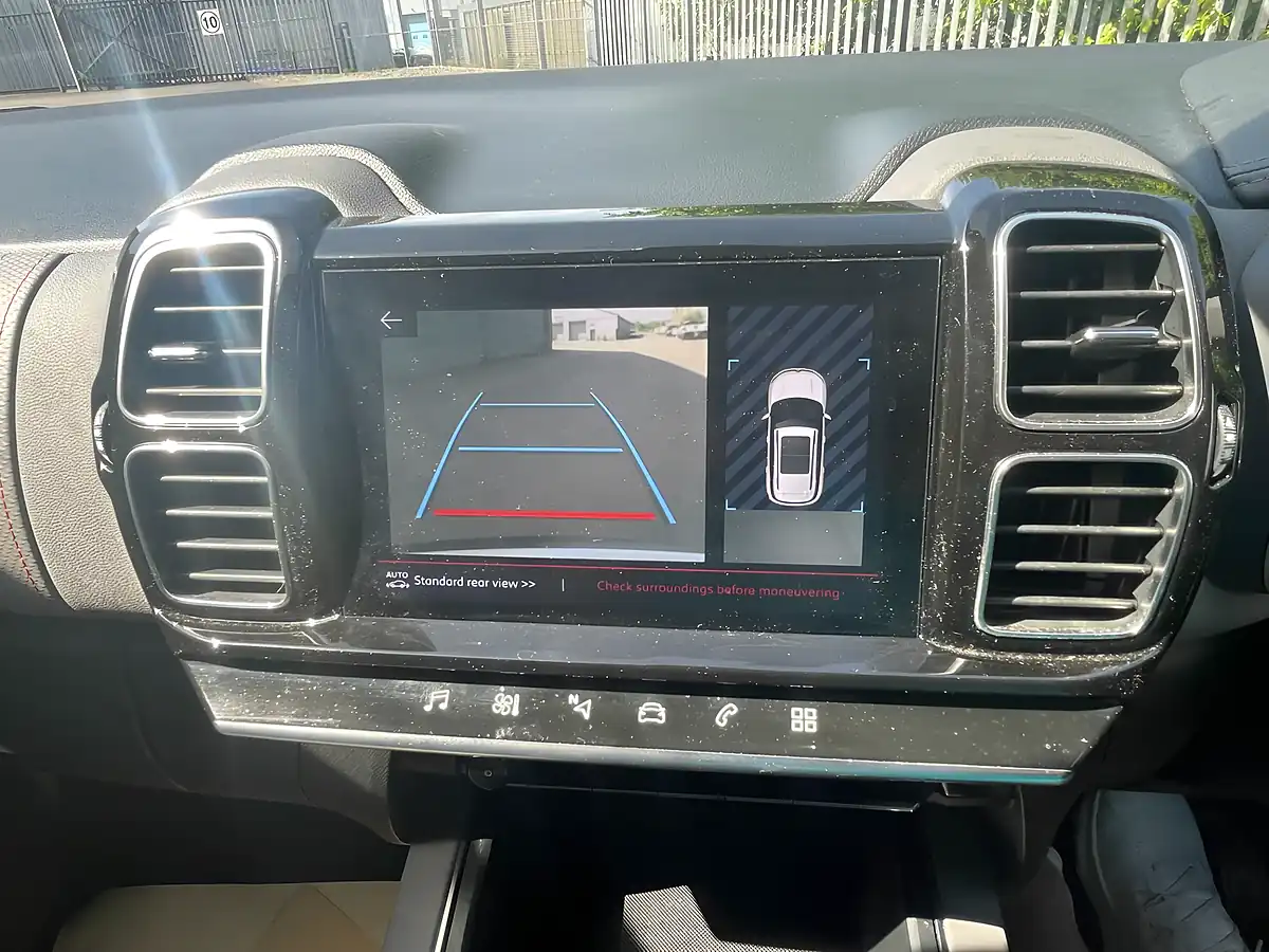 Used 2020 Citroen C5 Aircross Flair White - Interior and Exterior details 16