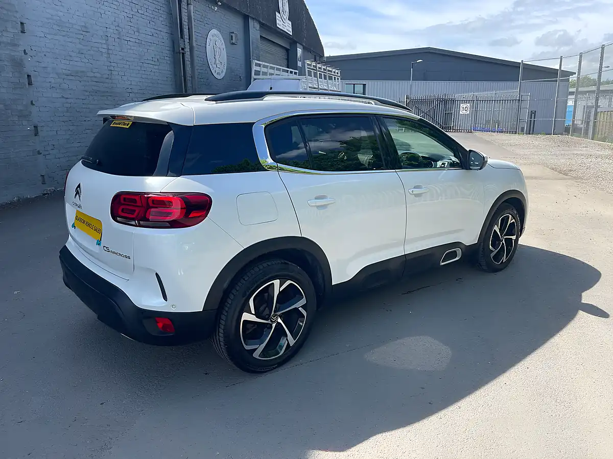 Used 2020 Citroen C5 Aircross Flair White - Interior and Exterior details 4