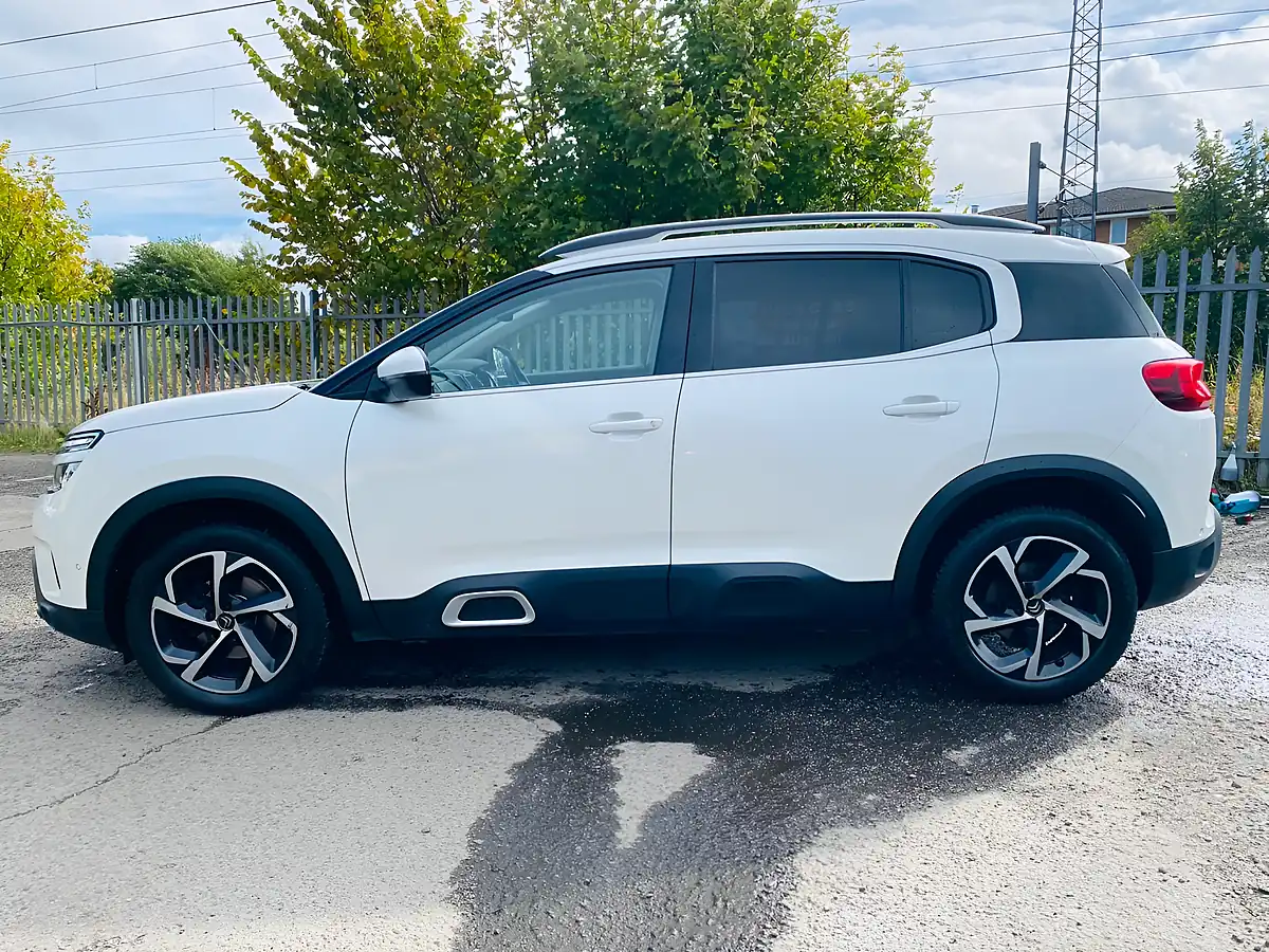 Used 2020 Citroen C5 Aircross Flair White - Interior and Exterior details 10