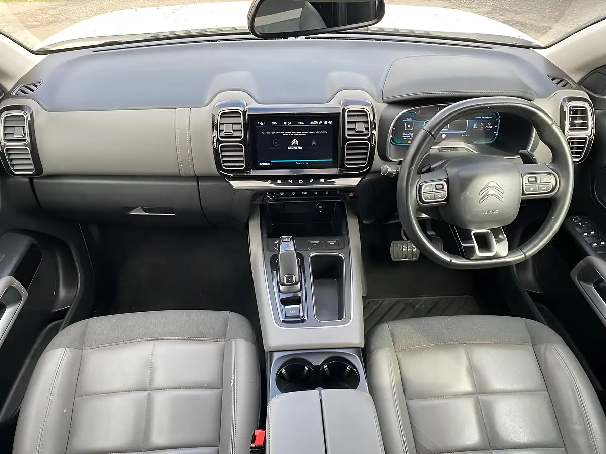Used 2020 Citroen C5 Aircross Flair White - Interior and Exterior details 5