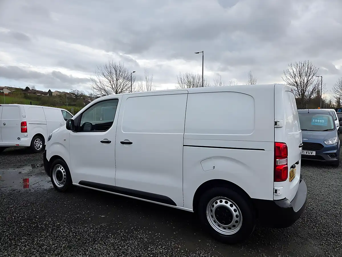 Used 2020 Citroen Dispatch 1000 X M White - Interior and Exterior details 15