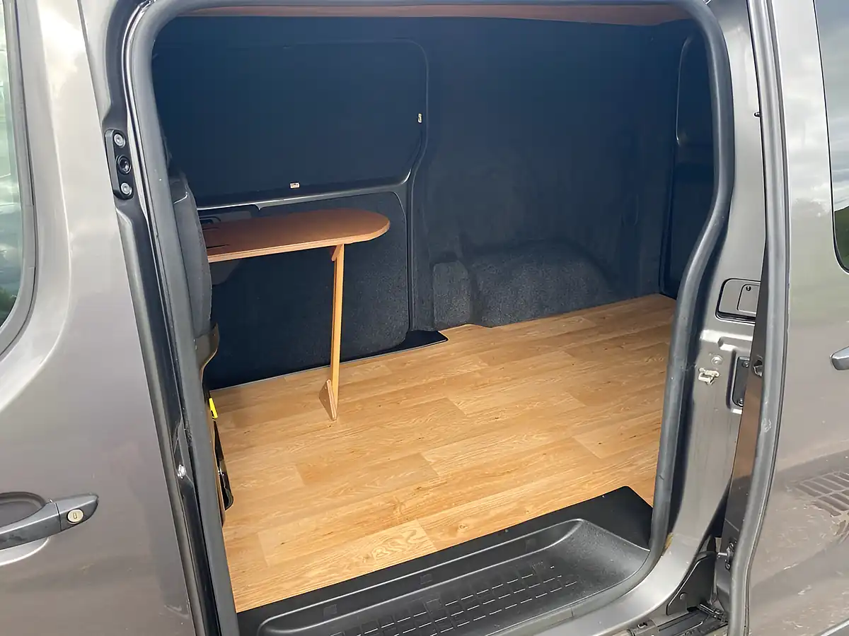Used 2020 Citroen Dispatch Enterprise M Grey - Interior and Exterior details 12