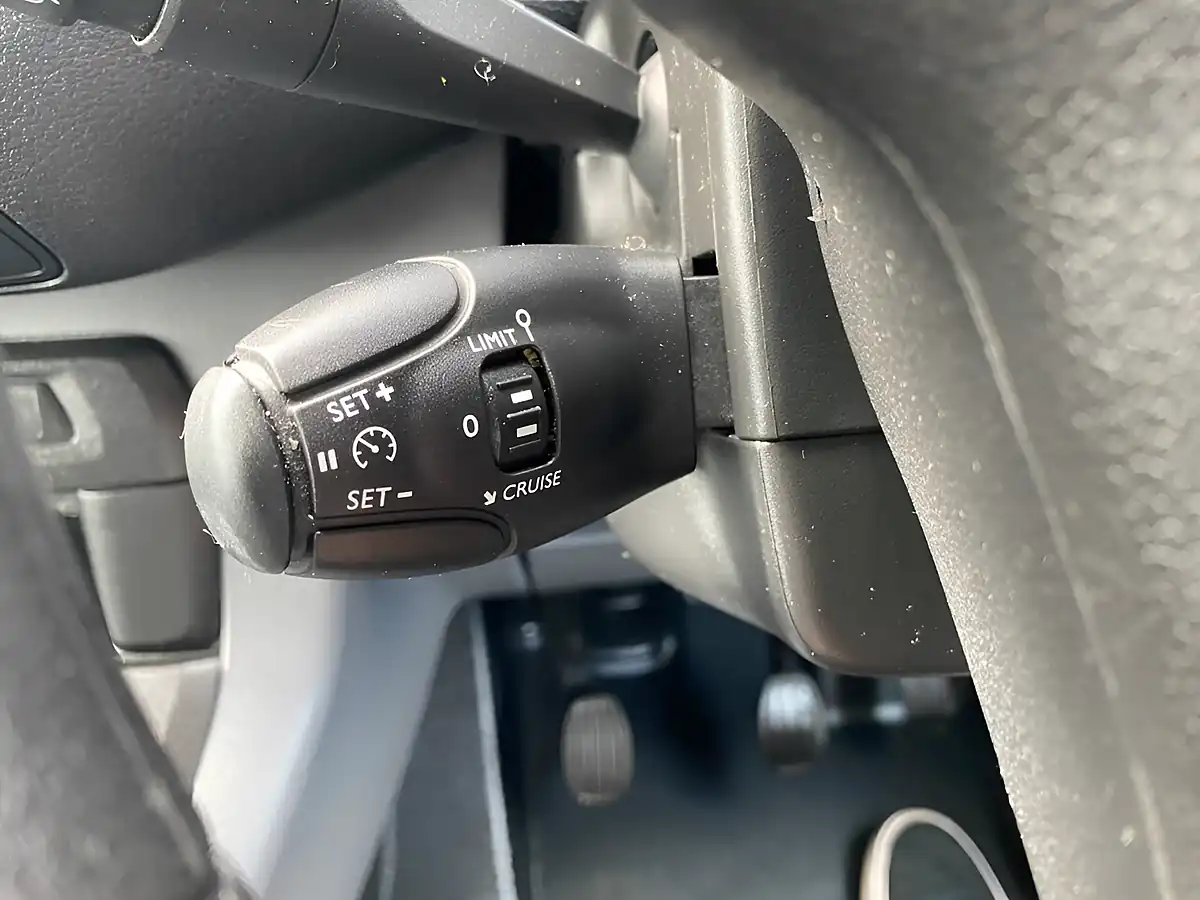 Used 2020 Citroen Dispatch Enterprise M Grey - Interior and Exterior details 14
