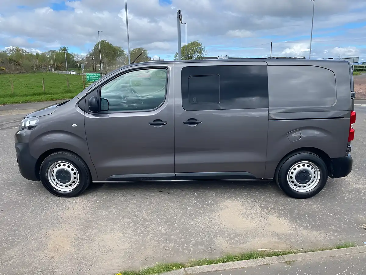 Used 2020 Citroen Dispatch Enterprise M Grey - Interior and Exterior details 16
