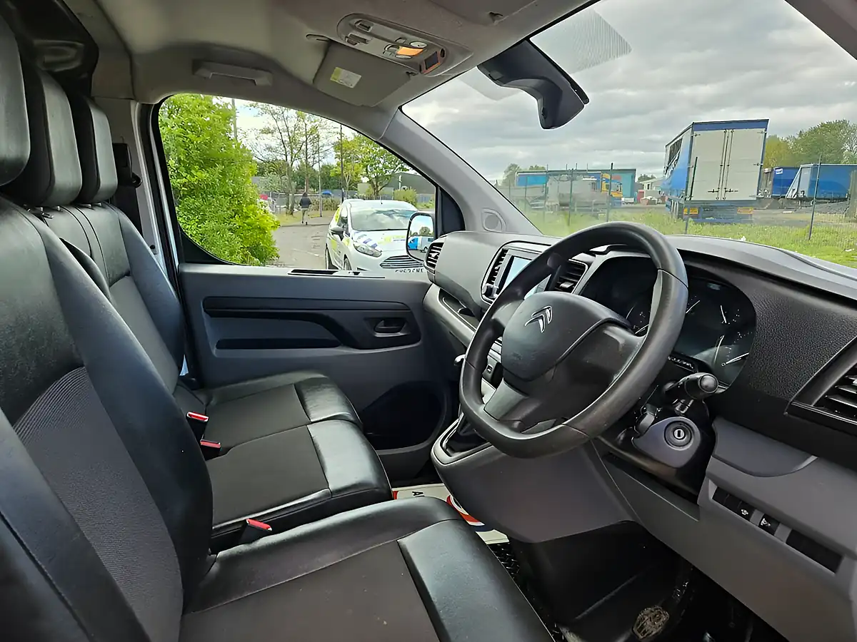 Used 2020 Citroen Dispatch Enterprise White - Interior and Exterior details 13