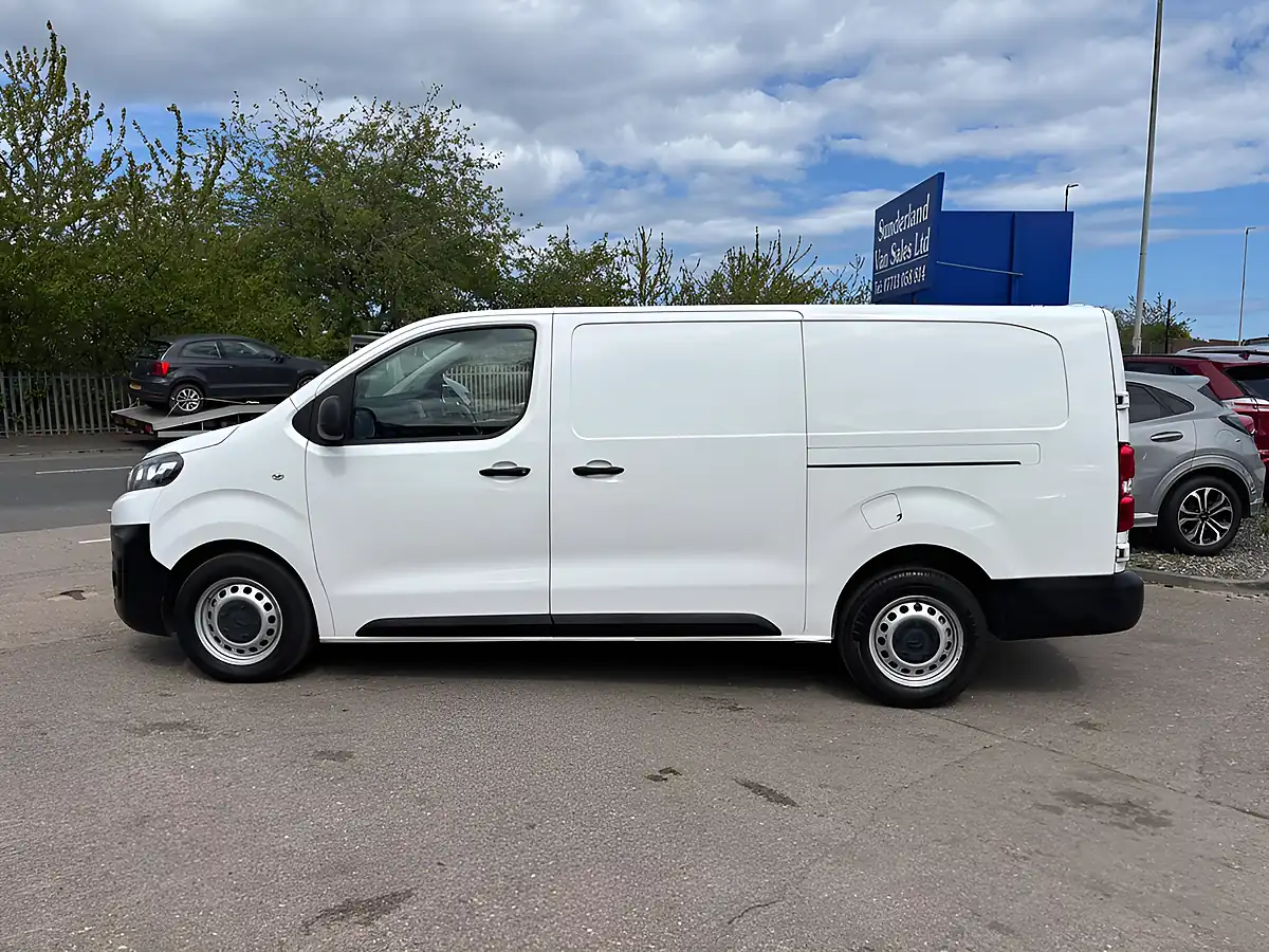 Used 2020 Citroen Dispatch Enterprise Xl White - Interior and Exterior details 15