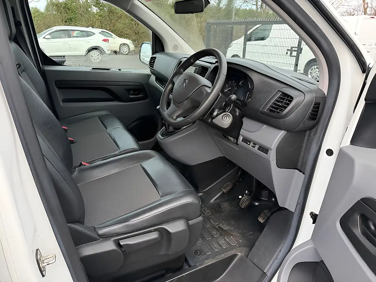 Used 2020 Citroen Dispatch Enterprise Xs White - Interior and Exterior details 12