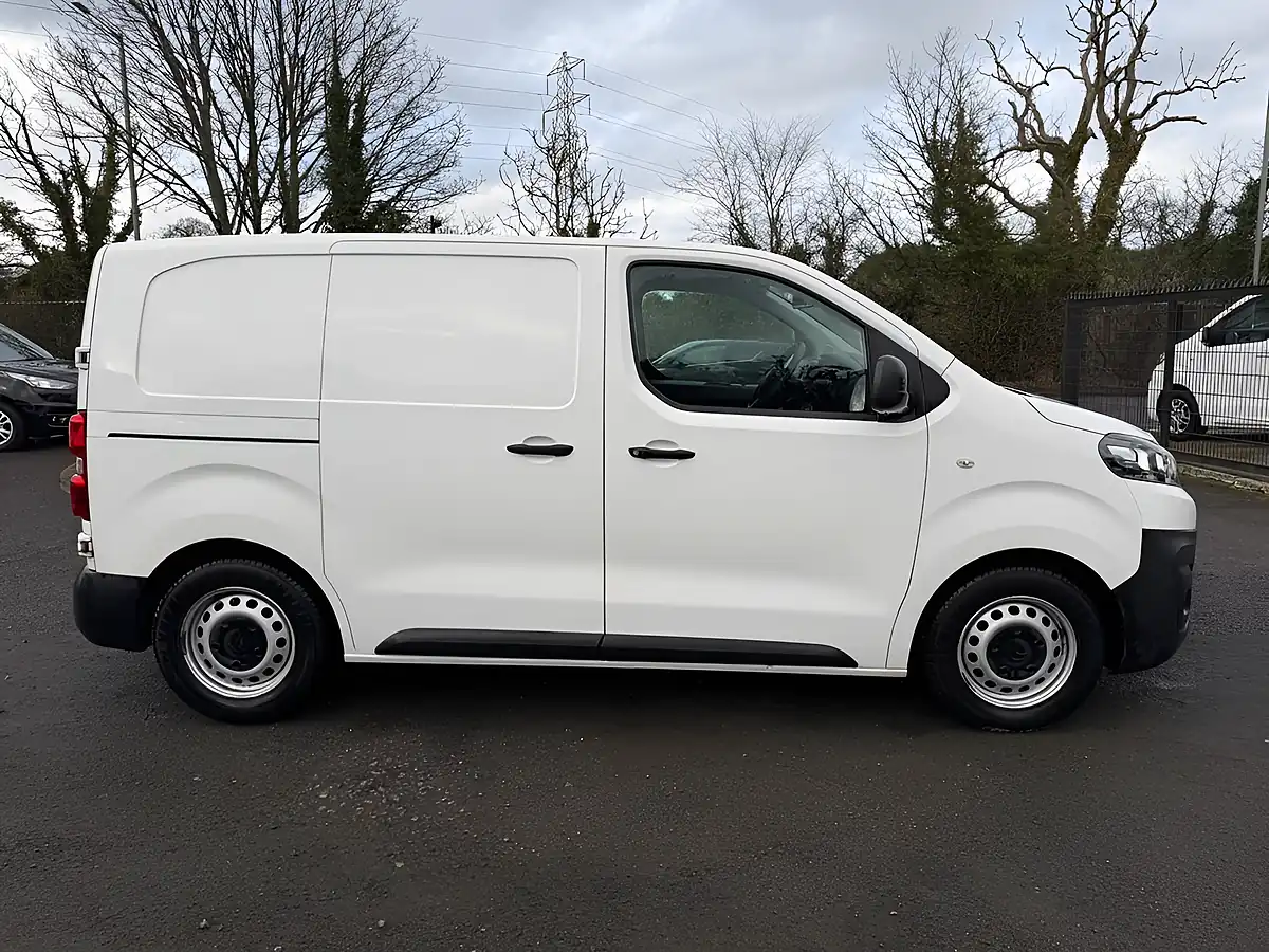 Used 2020 Citroen Dispatch Enterprise Xs White - Interior and Exterior details 8