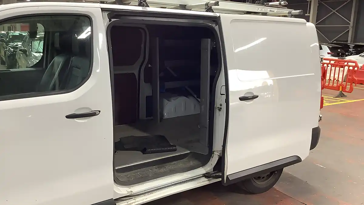 Used 2020 Citroen Dispatch X Xl White - Interior and Exterior details 8