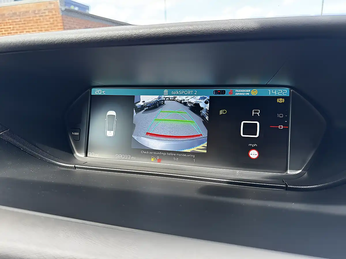 Used 2020 Citroen Grand C4 Spacetourer Feel Plus Platinum Grey Met - Interior and Exterior details 10