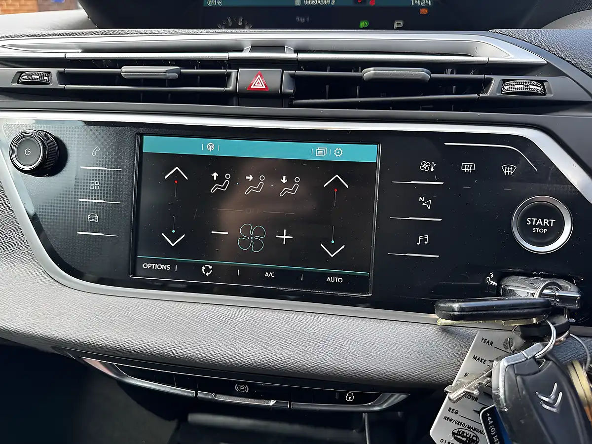 Used 2020 Citroen Grand C4 Spacetourer Feel Plus Platinum Grey Met - Interior and Exterior details 11