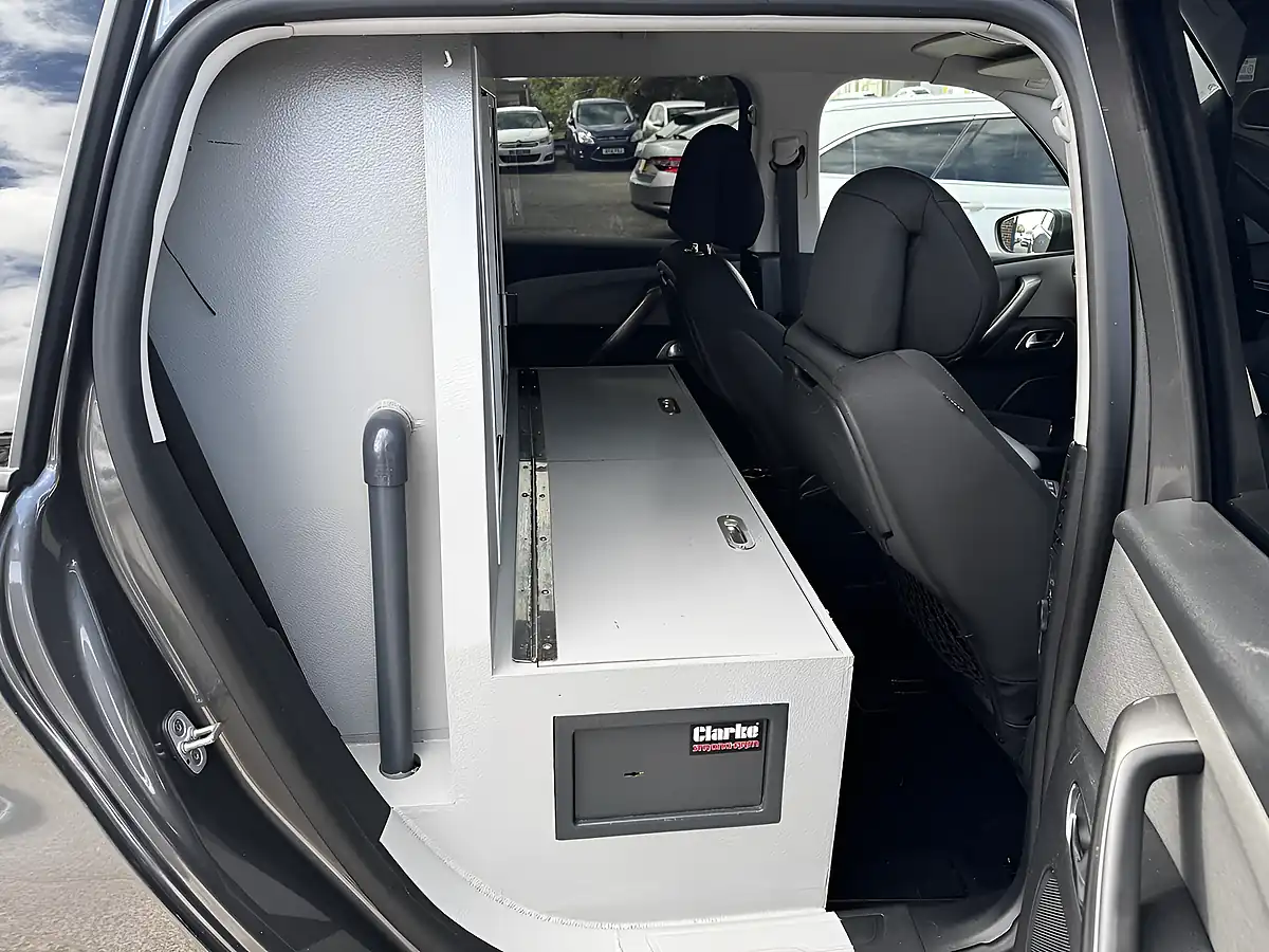Used 2020 Citroen Grand C4 Spacetourer Feel Plus Platinum Grey Met - Interior and Exterior details 13