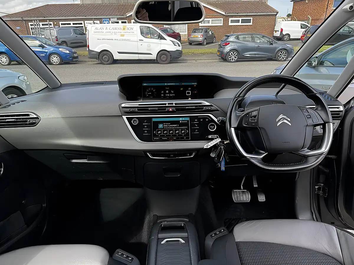 Used 2020 Citroen Grand C4 Spacetourer Feel Plus Platinum Grey Met - Interior and Exterior details 4
