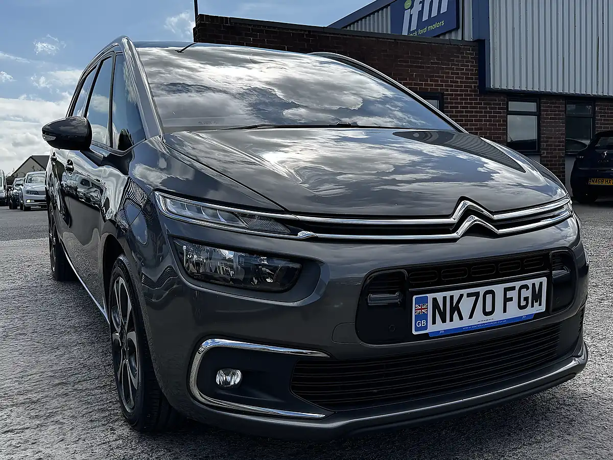 Used 2020 Citroen Grand C4 Spacetourer Feel Plus Platinum Grey Met - Interior and Exterior details 9