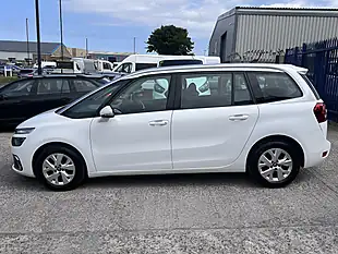 Used 2020 Citroen Grand C4 Spacetourer Touch Plus Polar White - Interior and Exterior details 10