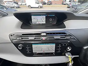 Used 2020 Citroen Grand C4 Spacetourer Touch Plus Polar White - Interior and Exterior details 11
