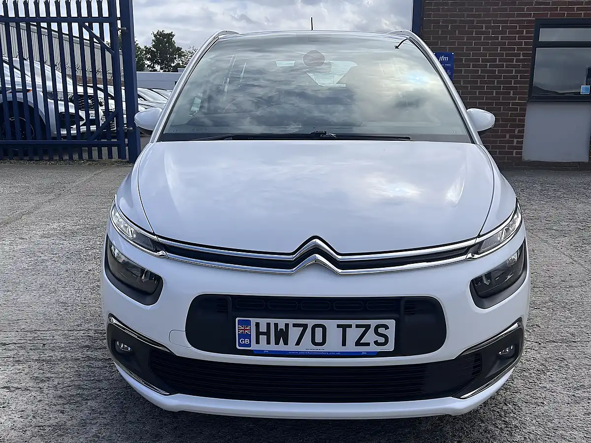 Used 2020 Citroen Grand C4 Spacetourer Touch Plus Polar White - Interior and Exterior details 19