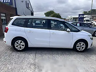Used 2020 Citroen Grand C4 Spacetourer Touch Plus Polar White - Interior and Exterior details 6