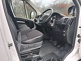Used 2020 Citroen Relay 30 X White - Interior and Exterior details 19