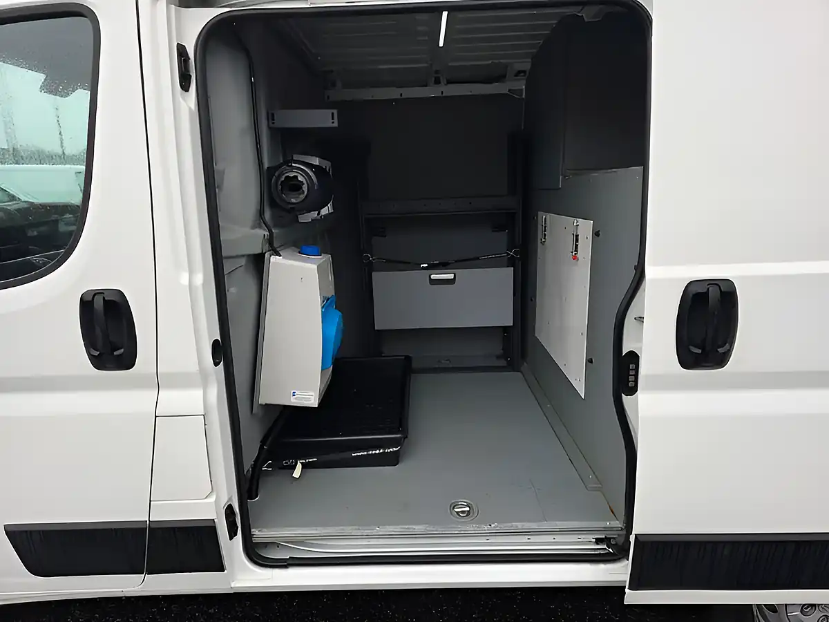 Used 2020 Citroen Relay 30 X White - Interior and Exterior details 2